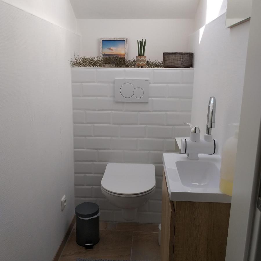 Friesenauster - Grosse Ferienwohnung Fuer Bis Zu 6 Personen Jever Luaran gambar